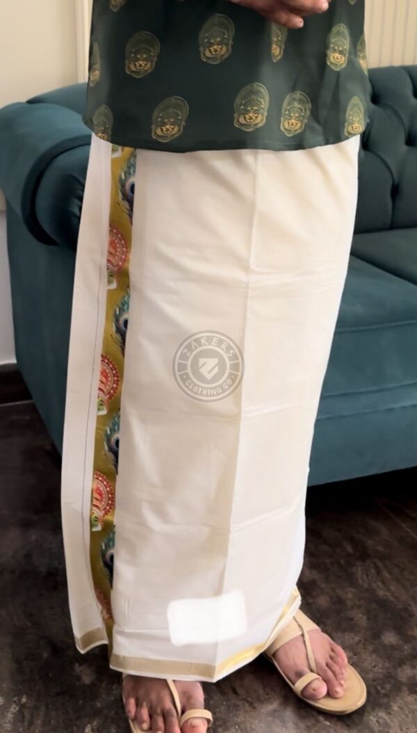 Mayilpeeli & Kathakali Mundu